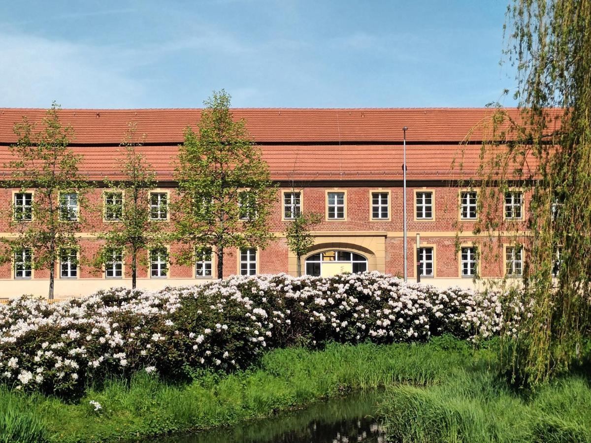 Hotel Vierseithof Luckenwalde Exteriör bild